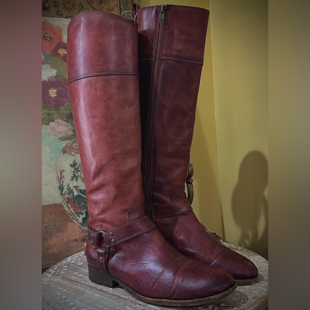Good 💠Frye “Melissa” Harness Boots with Inside Zipper Size 10 (1 tab missing)